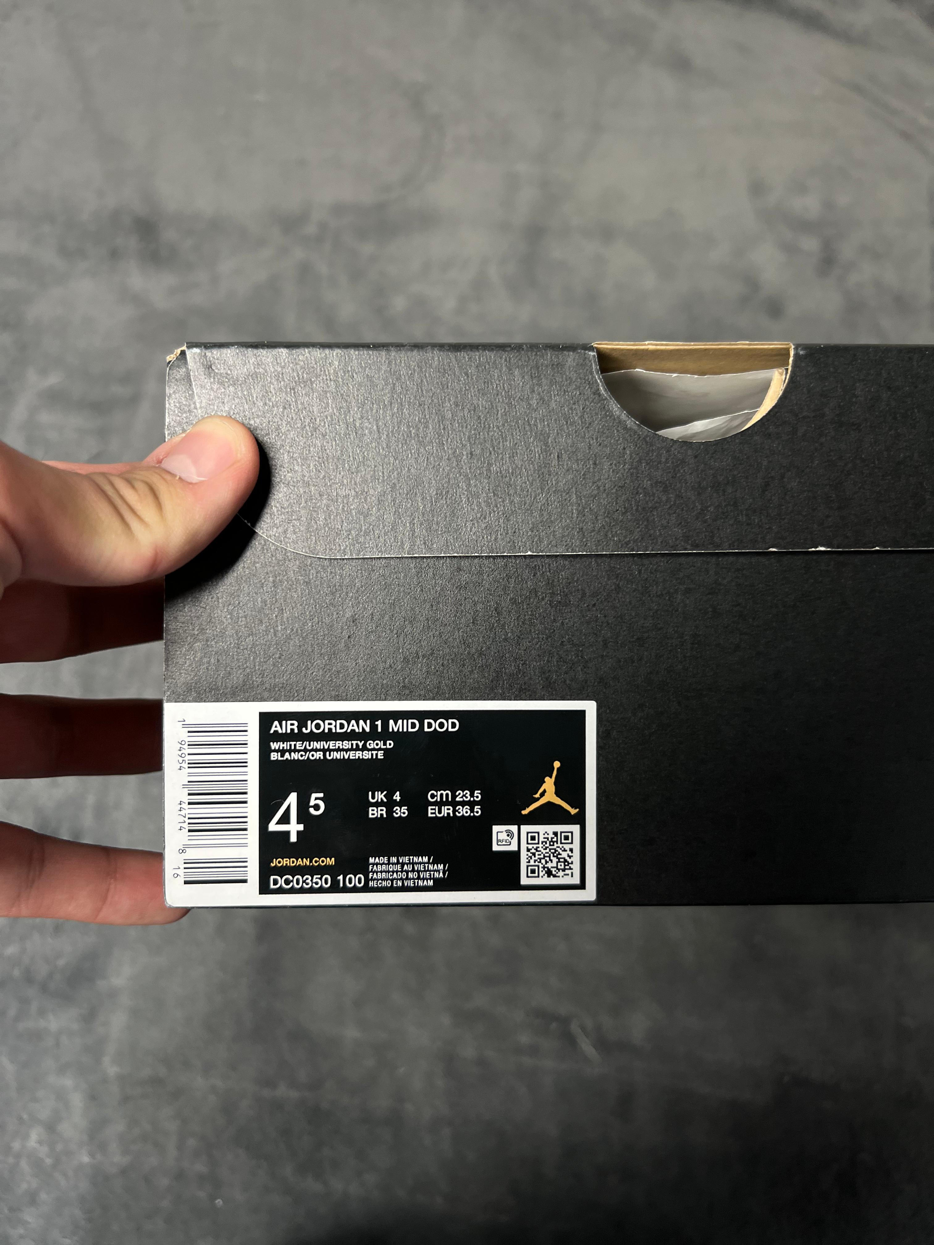 Jordan 1 Mid Day of Death (4.5 US - 23.5 MX)