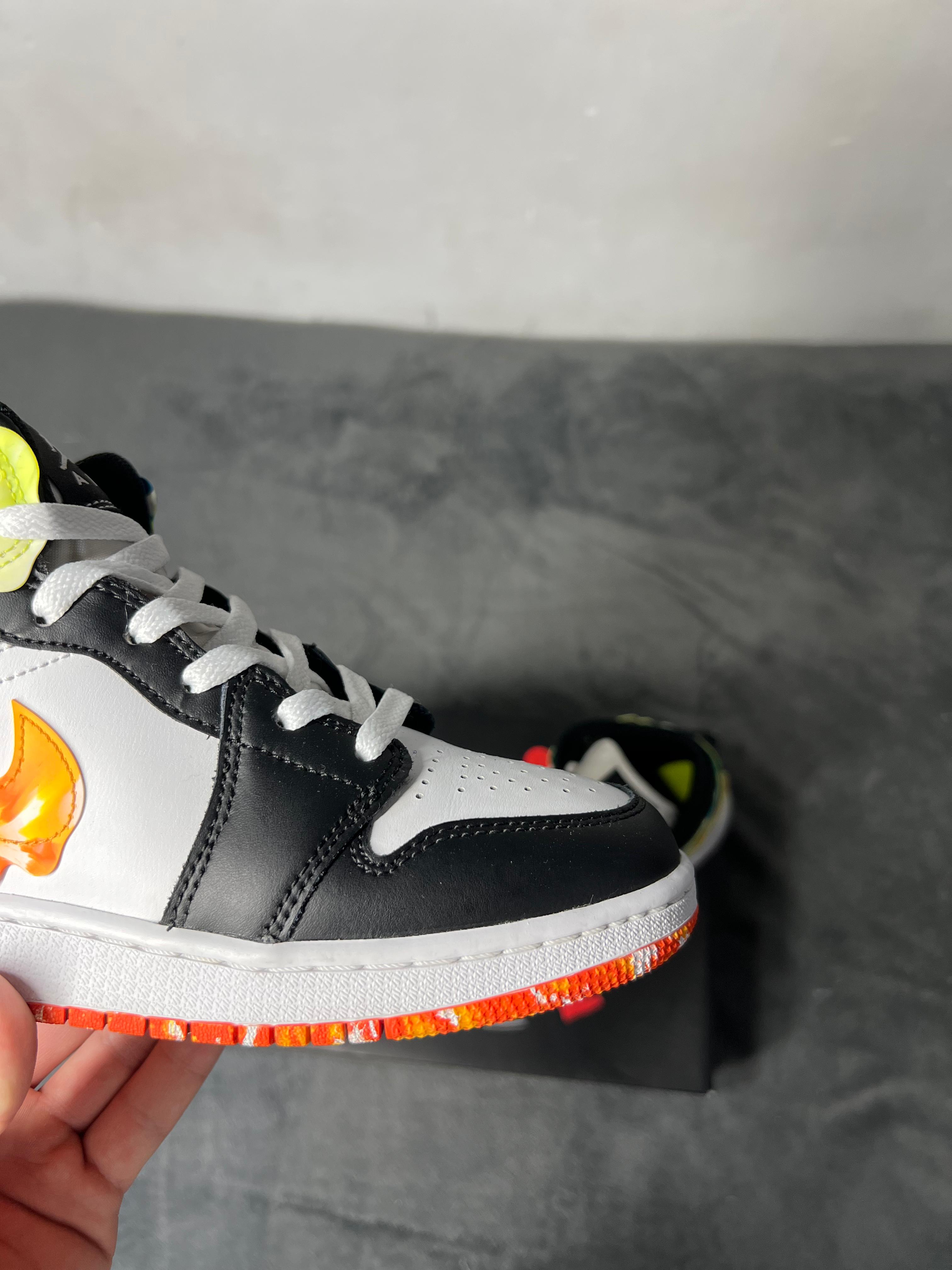 Jordan 1 Mid Slim Vortex (4.5 US - 23.5MX)