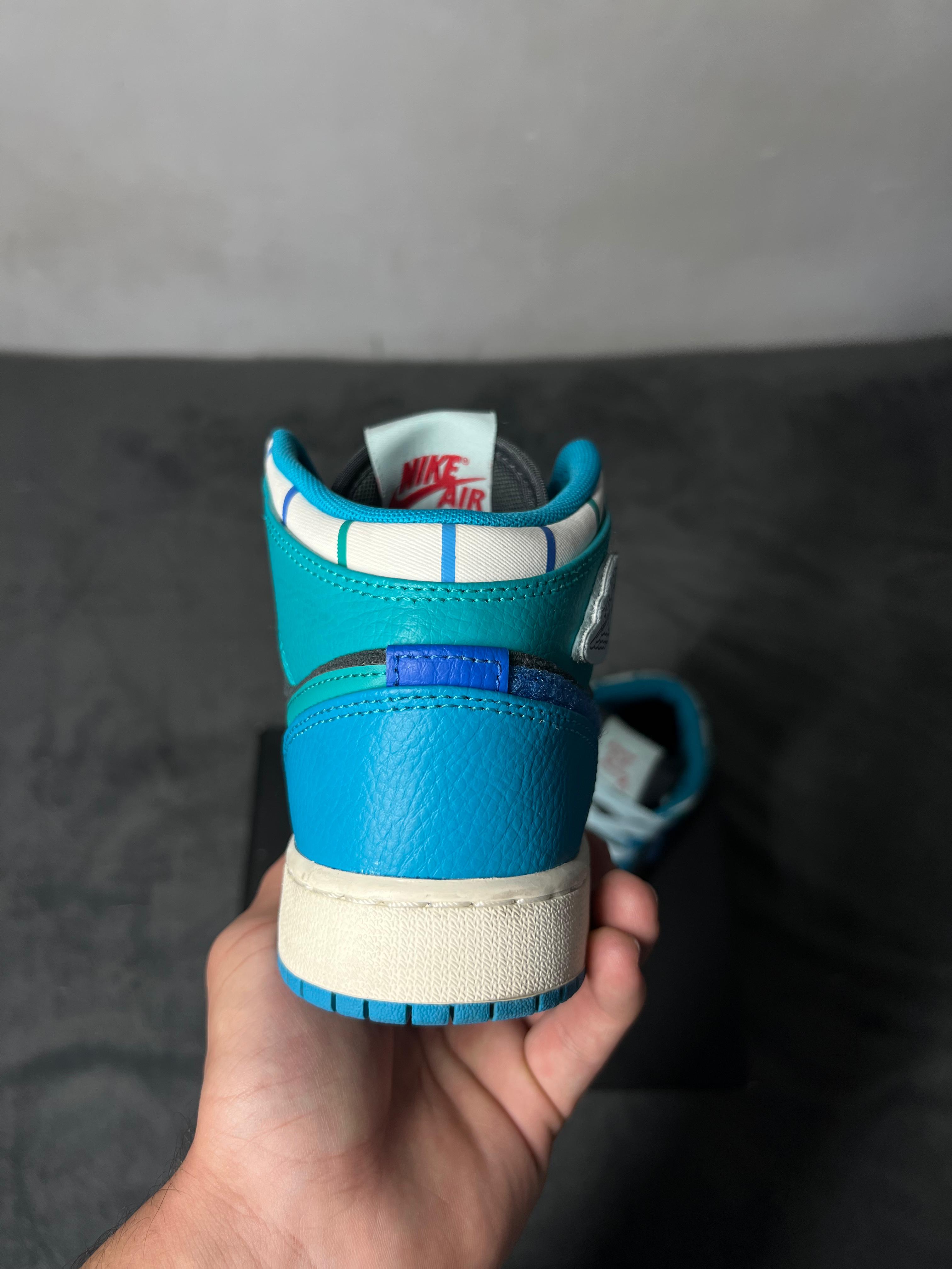 Jordan 1 Mid Glacier Blue