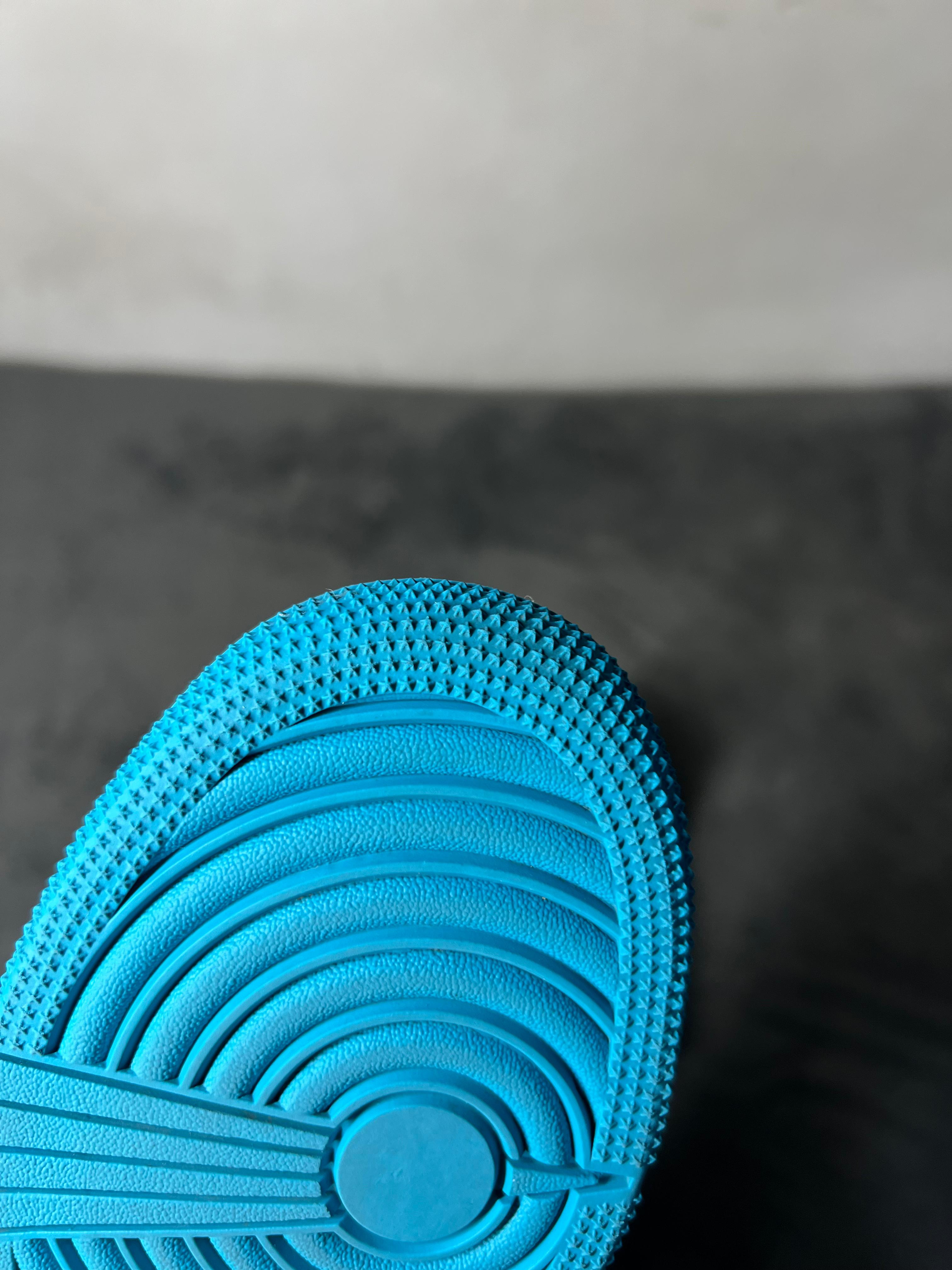 Jordan 1 Mid Glacier Blue