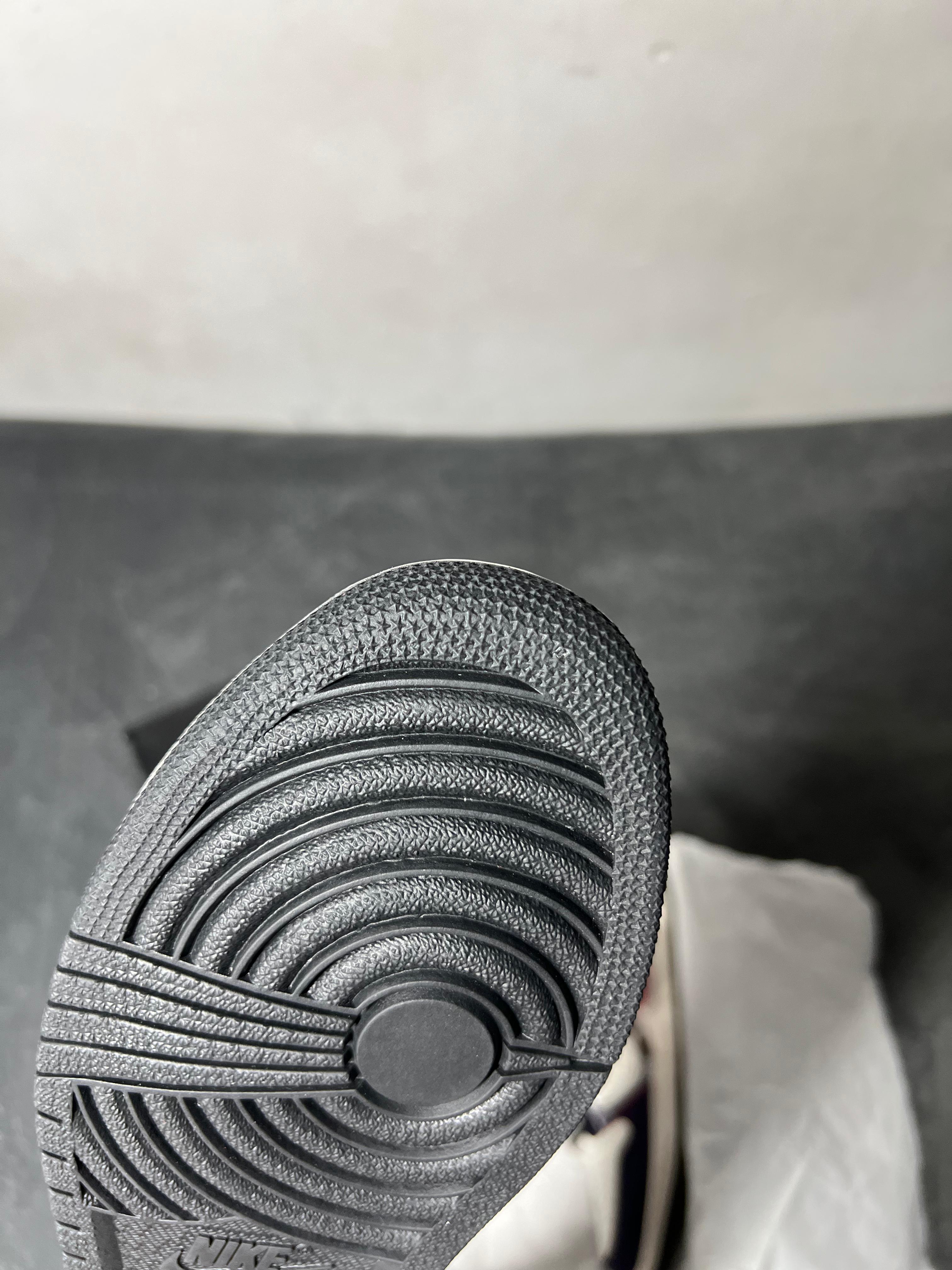 Jordan 1 Retro High Defiant SB LA to Chicago (9.5 US - 27.5 MX)