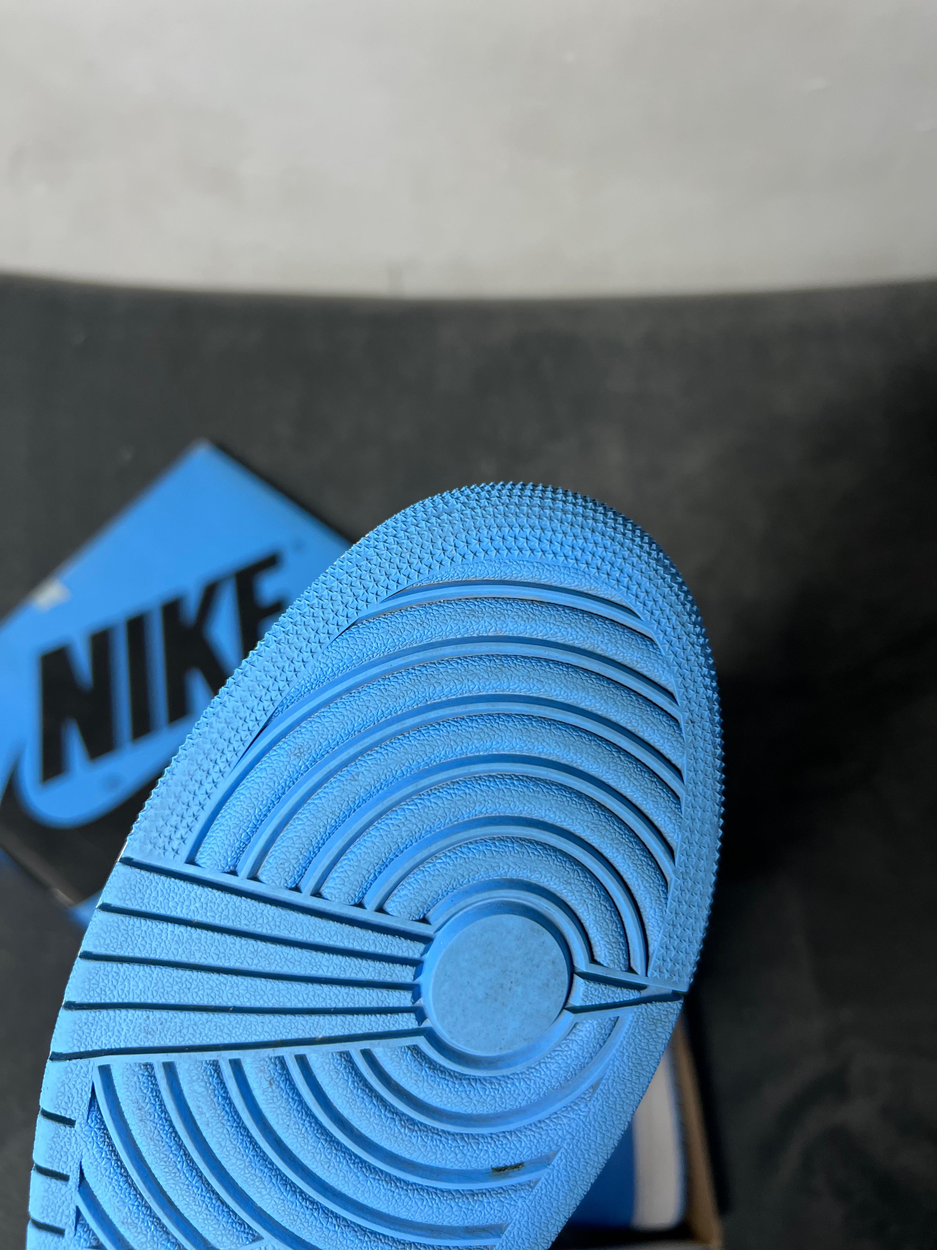 Jordan 1 Retro High OG University Blue UNC (10 US - 28 MX)