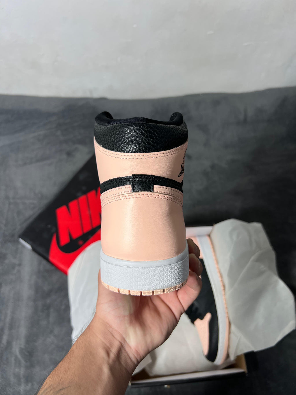 Jordan 1 Retro High Crimson Tint (9.5 US - 27.5 MX)