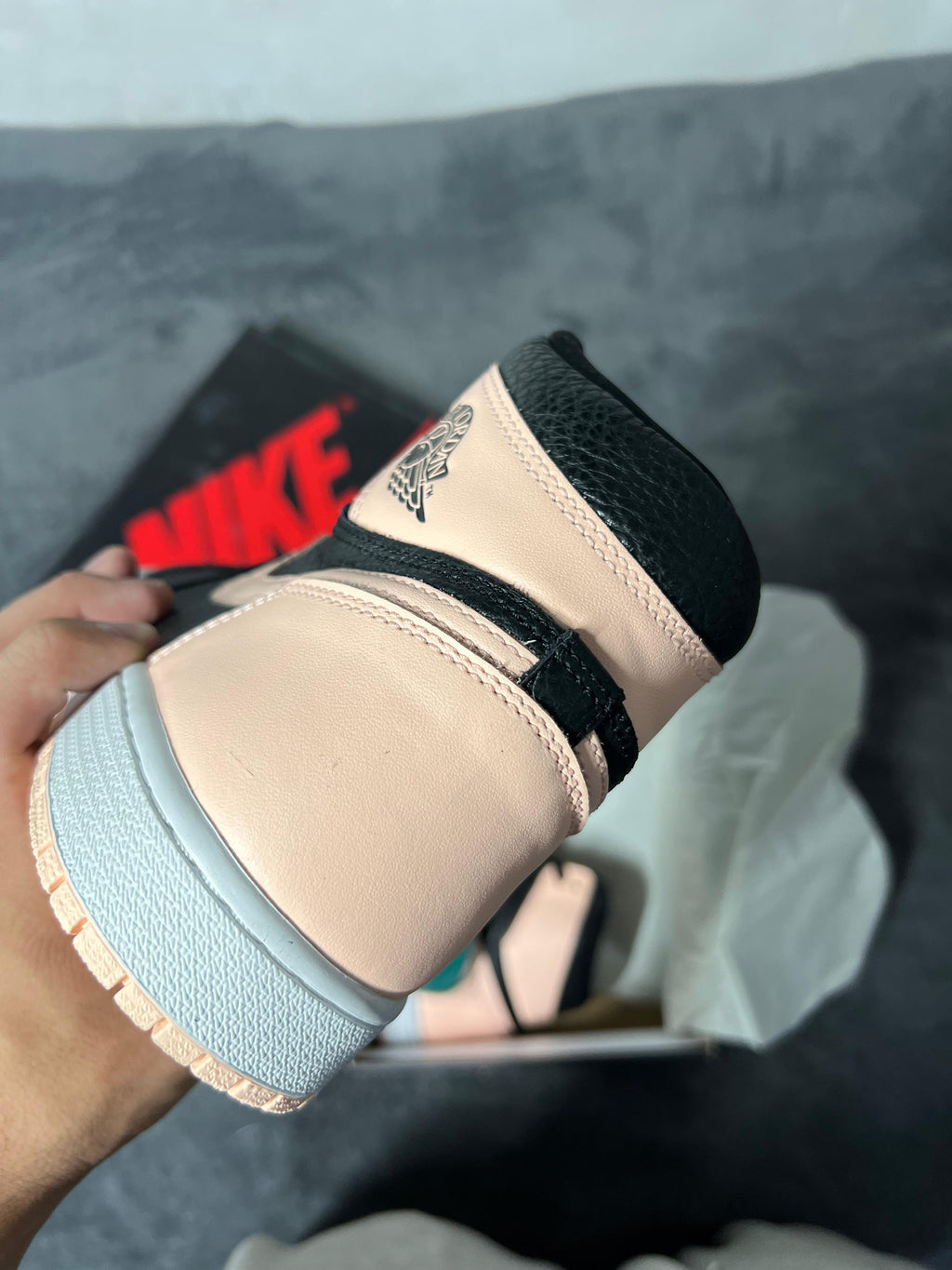 Jordan 1 Retro High Crimson Tint (9.5 US - 27.5 MX)